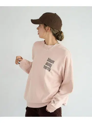 정가 6490엔 피그먼트 로고 맨투맨 풀오버 라이트 핑크