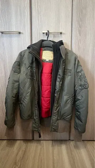 알파인더스트리 올리브 그린 MA-1 플라이트 자켓