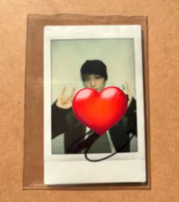 NEXZ 휴이 친필 사인 폴라로이드