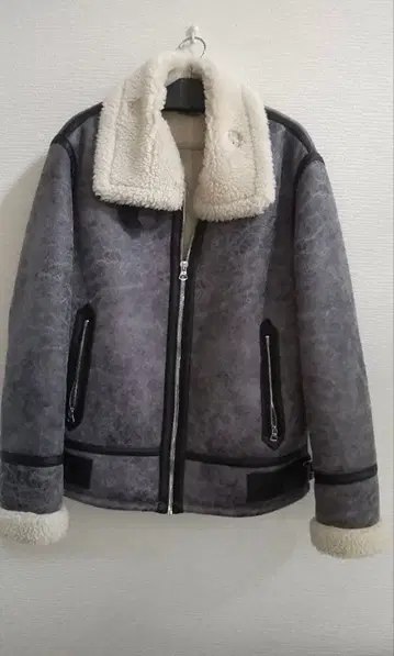 자라 보아 가죽 자켓