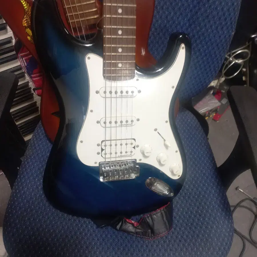 X Japan Hide Fernandes Burny Mockingbird Electric Guitar on