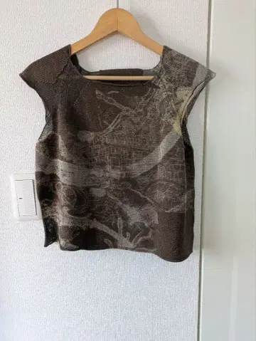 브라운 계열 슬리브리스 베스트 이오컴 이오