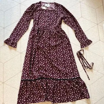 [ 택 포함 미사용 새상품! ] N WITH. 꽃무늬 보르도 원피스