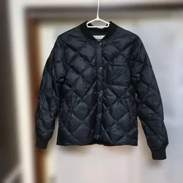말팔 블랙 퀼팅 다운 자켓