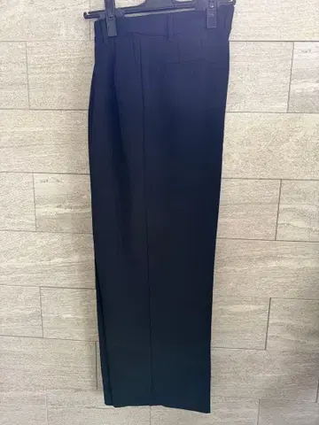 미사용 바나나리퍼블릭 턱 와이드 팬츠 블랙 사이즈 4