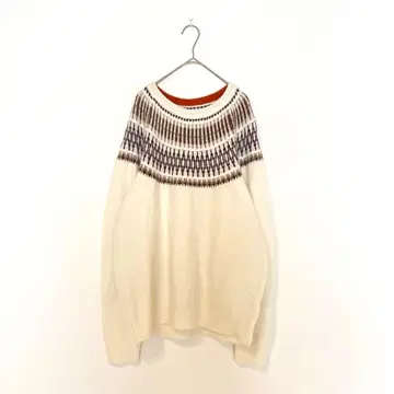 코엔 니트 노르딕 무늬 화이트 페어파일 크루넥 긴팔 스웨터