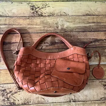 뜨개질 디자인 숄더백 브라운