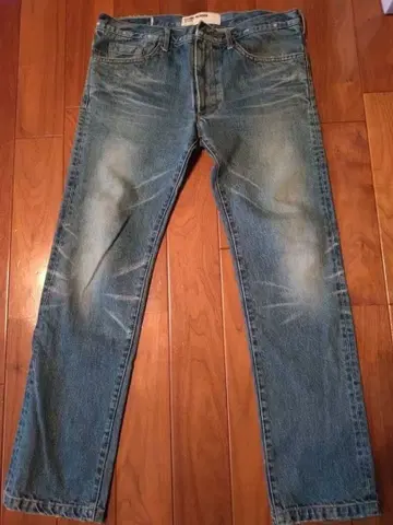 코즈믹 원더 라이트 블루 스트레이트 데님 사이즈 2