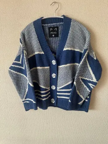 기하학 패턴 숏 기장 가디건