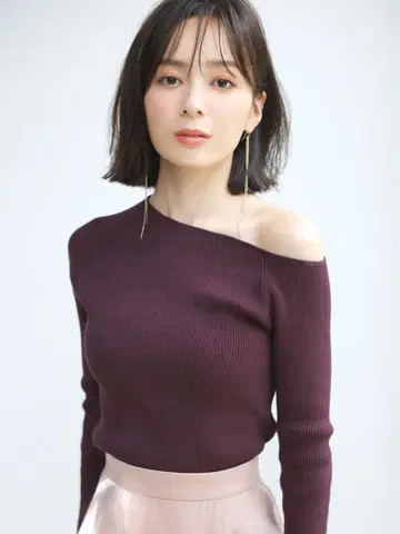 비대칭 리브 니트 스나이델 프레이 아이디 셀포드 아나이