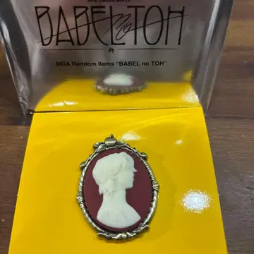 Mrs. GREEN APPLE 실루엣 핀 배지