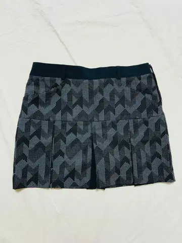 TaylorMade 여성용 골프 스커트 L 사이즈