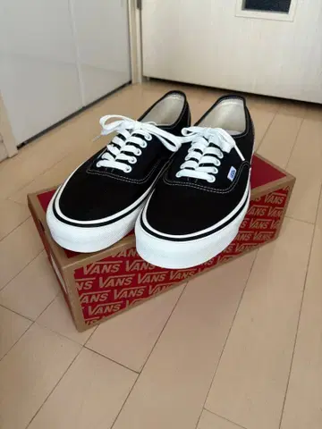 VANS 오센틱 아나하임 팩토리 44 DX 블랙 새상품 28.5