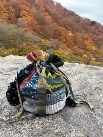 핸드메이드 수직 원단의 패치워크 복조리 백