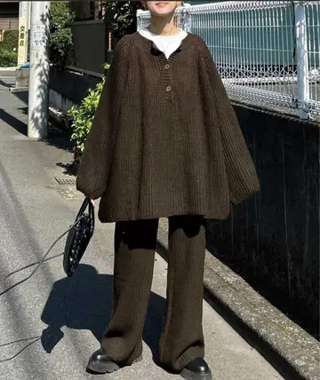다크 브라운 오버 사이즈 니트 셋업