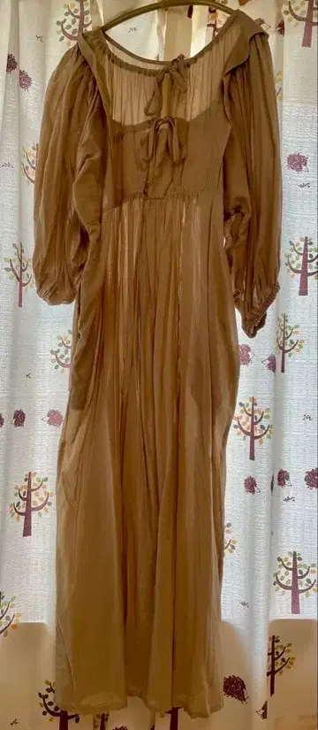 베이지 긴팔 원피스 M 면 100% ) [ 가격 인하 협상 가능 ]