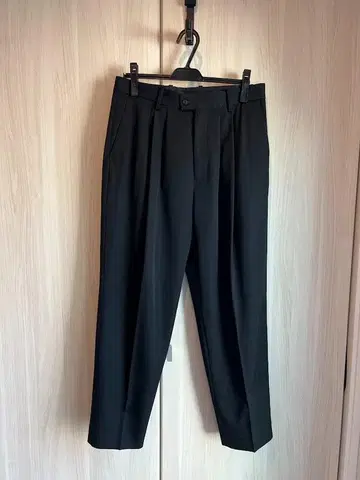 [ 새상품급 ] ssstein stein 투 턱 트라우저 M