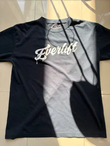 Everlift T셔츠 블랙