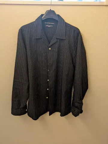 오픈 카라 셔츠 블랙