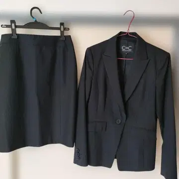 실크 혼방 쿠 드 샹스 수트 사이즈 40 자켓과 스커트 세트