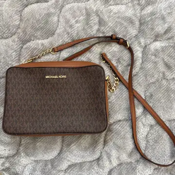 MICHAEL KORS 모노그램 숄더백