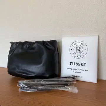 russet 블랙 숄더백