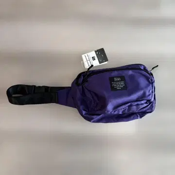 보라색 나일론 바디백