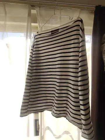 Outil 바스크 셔츠 츠네타 다이키 착용 사이즈 1