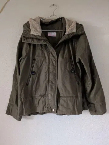 Coen 후드 부착 밀리터리 자켓 L 사이즈