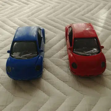 파랑과 빨간색 미니카 세트