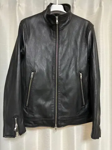 TETE HOMME 블랙 가죽 라이더스 스탠드 카라