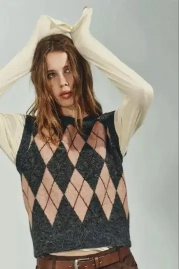 ZARA 다이아 무늬 니트 베스트 L 사이즈