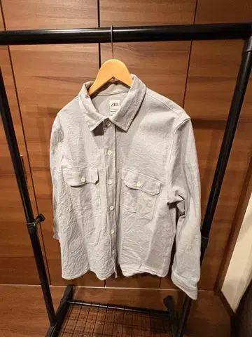 ZARA 그레이 버튼 포함 셔츠 L