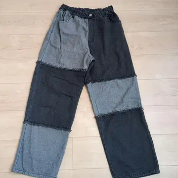 패치워크 데님 팬츠 그레이 계열