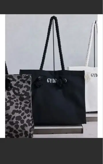 GYDA 블랙 토트백