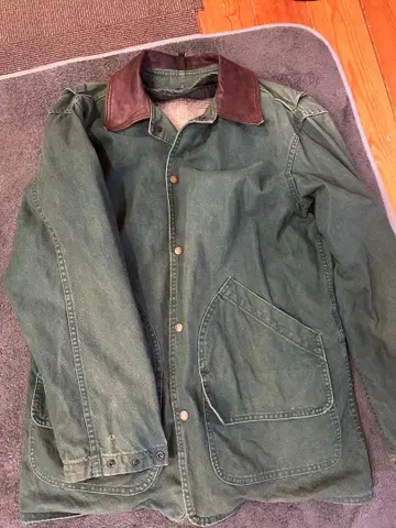 그린 컬러 가죽 옷깃 자켓