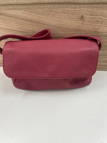 BREE 가죽 숄더백 빨간색