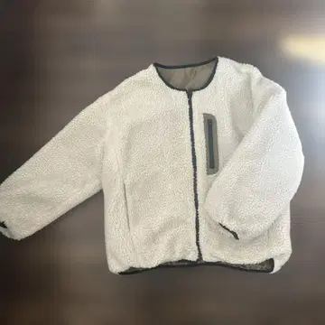 화이트 보아 플리스 자켓 나일론 안감