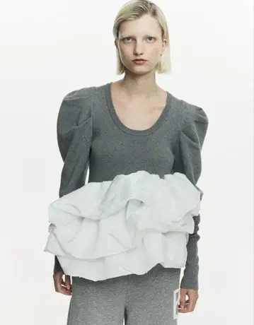 bibiy. 프릴 긴팔 니트