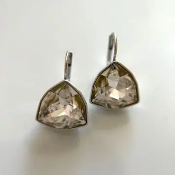 스와로브스키 트라이앵글 귀걸이 클리어 프렌치 후크