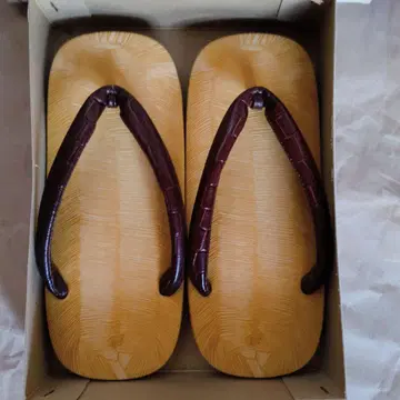 나뭇결 무늬 소가죽 밑창 조리 악어