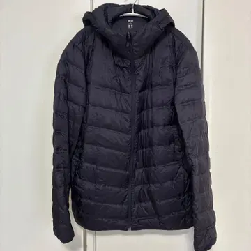 유니클로 울트라 라이트 다운 자켓 후드 부착