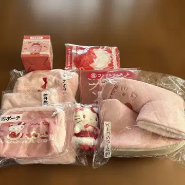 당첨 복권 헬로키티 룸슈즈, 토트백 등 8종 세트