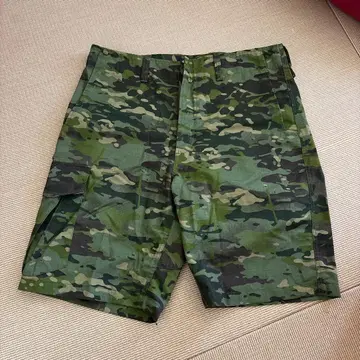 FAT 카모플라쥬 숏팬츠 미사용품