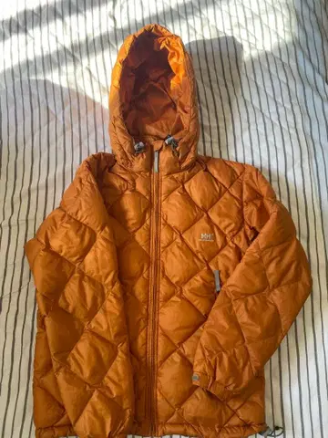 오렌지 퀼팅 다운 자켓