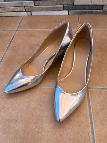 ADAM ET ROPE 실버 하이힐