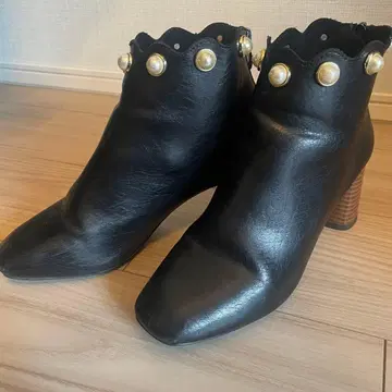 블랙 펄 장식 부티 중간 힐