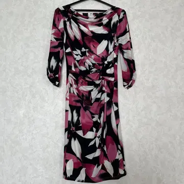 MATERIA 마테리아 꽃무늬 원피스 38 핑크 x 블랙 드레이프