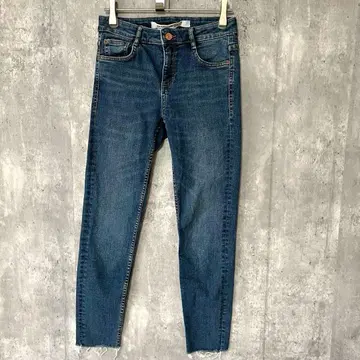 ZARA TRF 커팅 심플 스키니 데님 캐주얼 세련됨