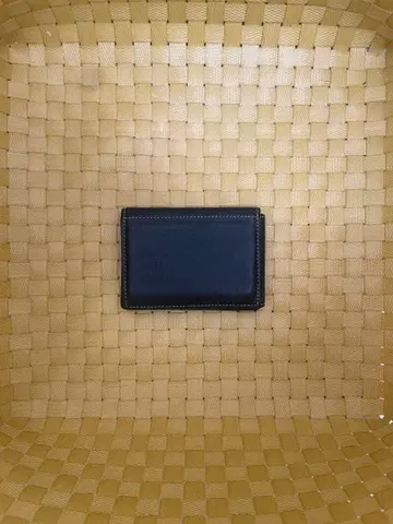 TAKEO KIKUCHI 네이비 가죽 카드 케이스